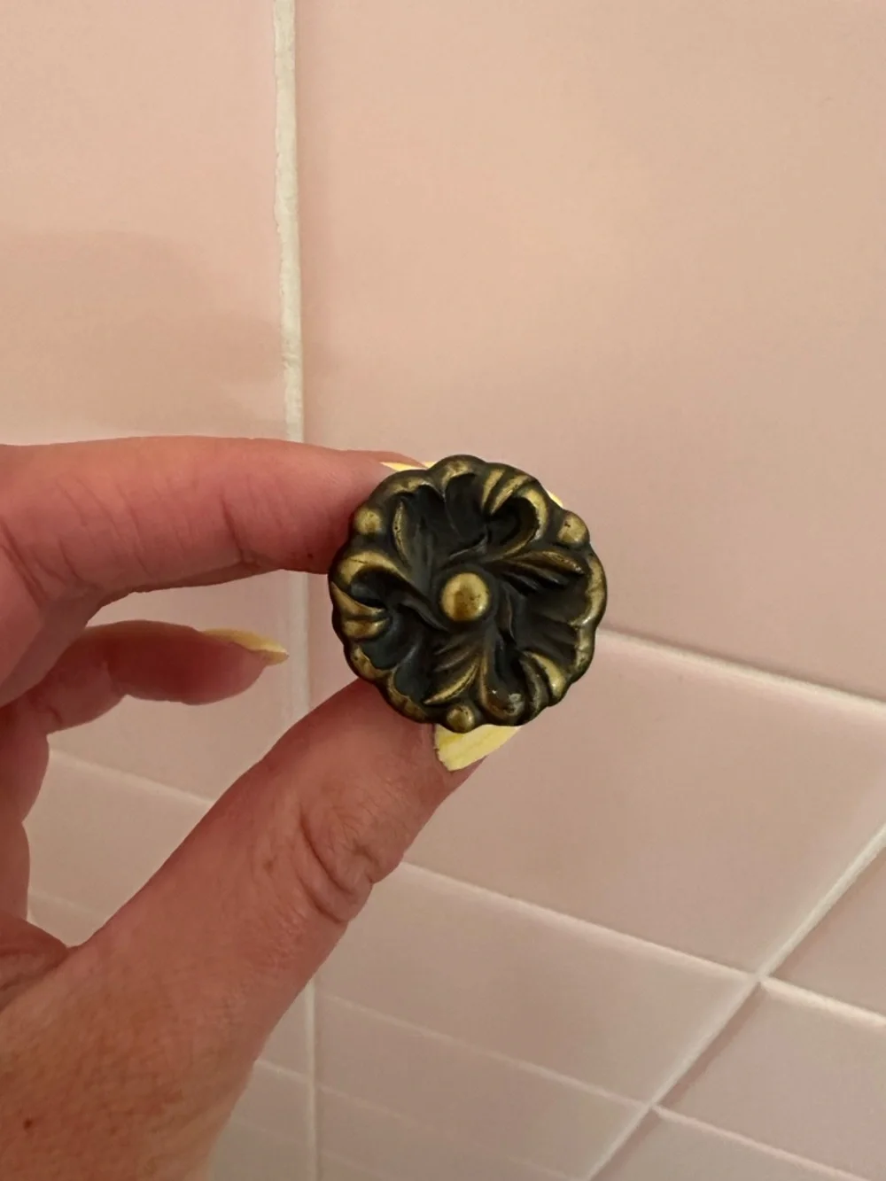 cabinet knobs - Picture 3 of 6